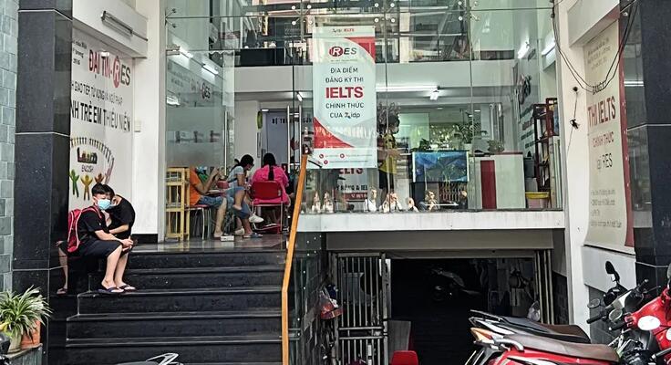 Programming.school Meets RES to Learn From Vietnam’s Top Education Network