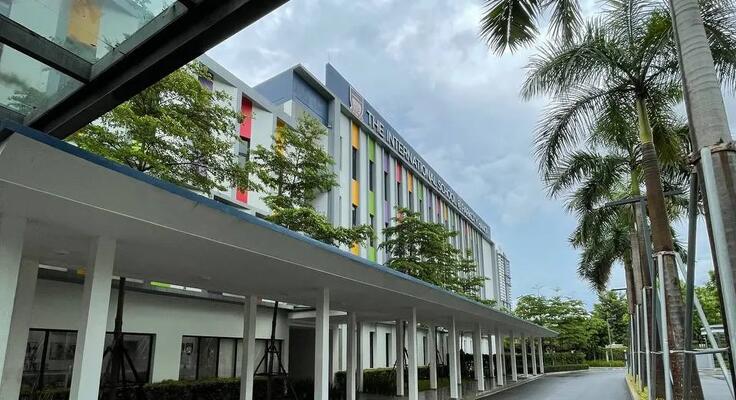 Programming.school Explores Partnerships with Vietnam’s Top International Schools